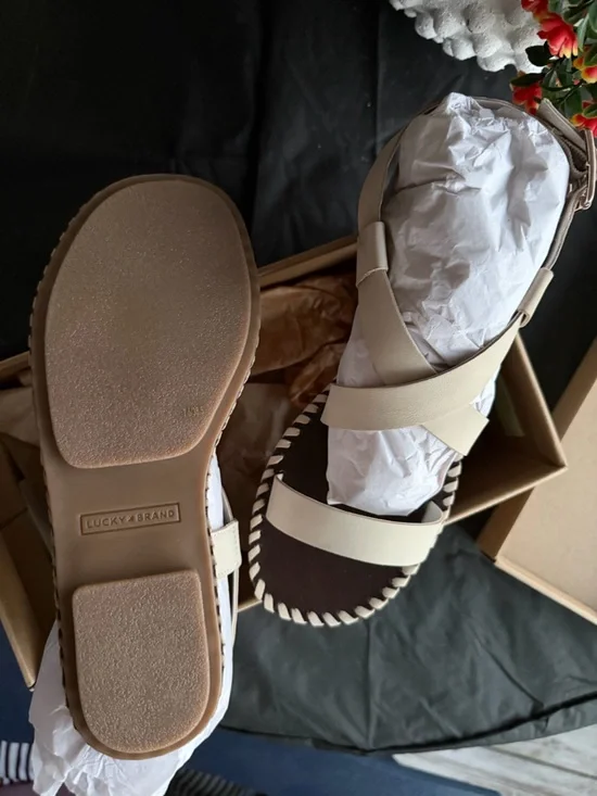 Lucky Brand Kraft Box with Red Logo - Picture 3 of 5